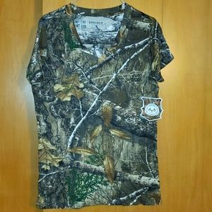 Lincoln Outfitters Camouflage Tshirt Womans Large